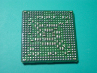 FPGA裏面－パスコンを実装した様子