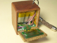 �o�b�e���̊i�[